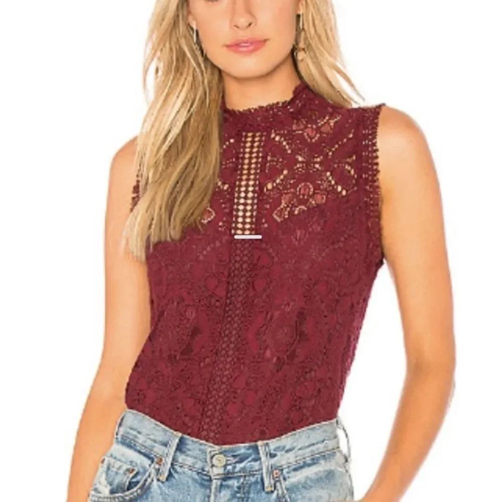 BB Dakota 'Patti' Guipure Lace Sleeveless Blouse in Bordeaux, S NWOT